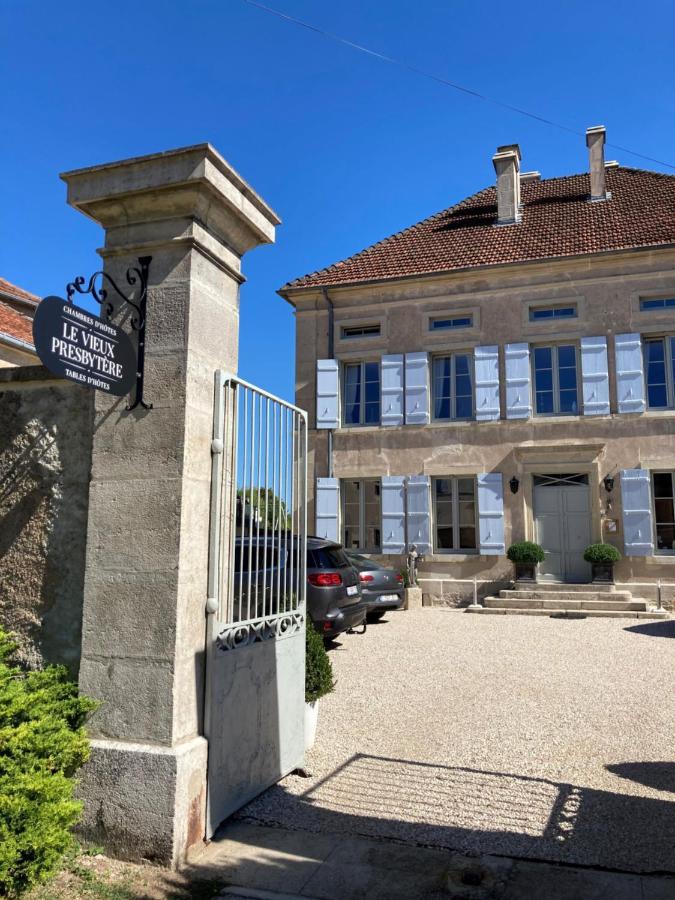 Le Vieux Presbytere Confracourt Exterior foto